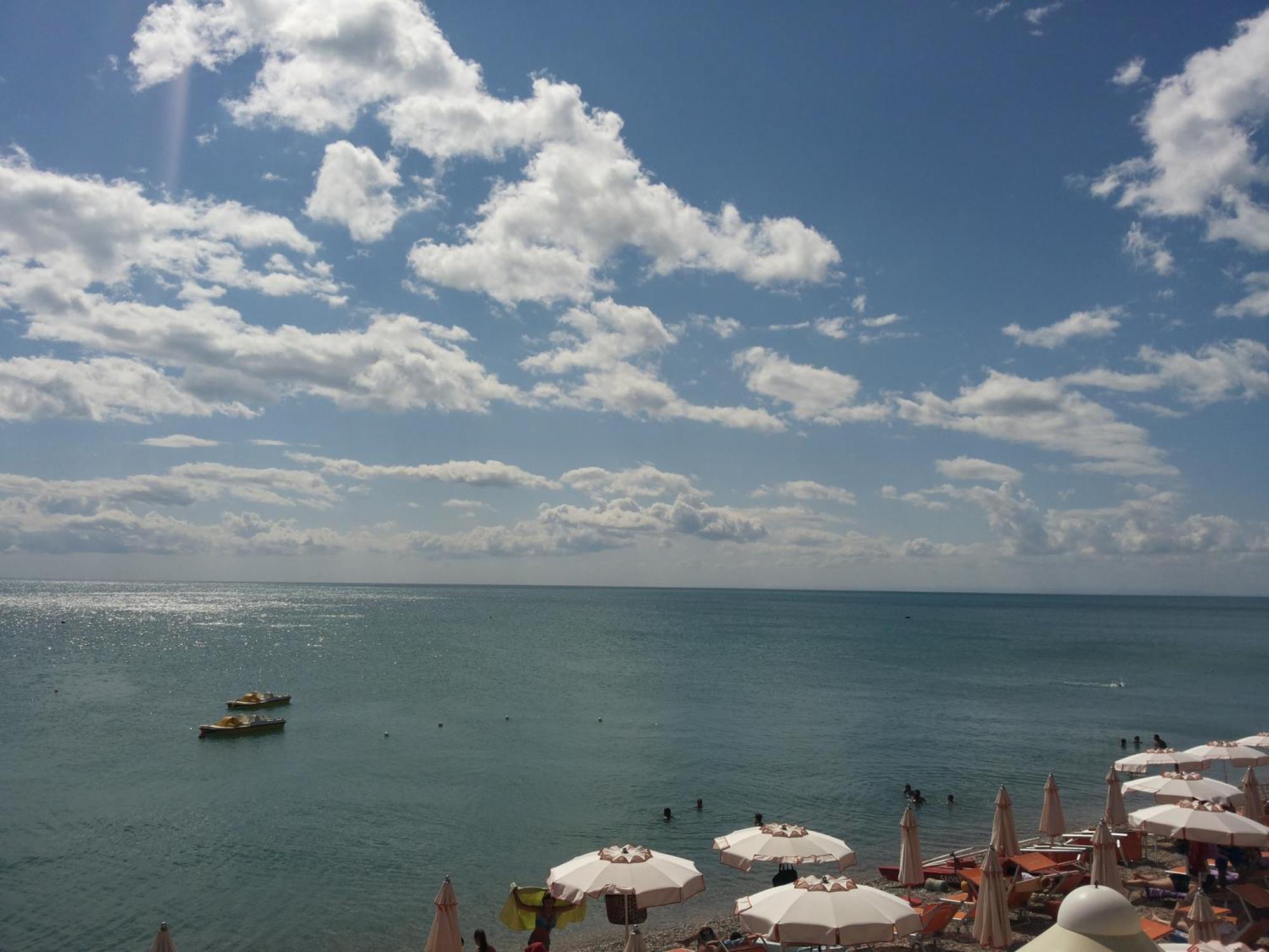 Residence Adriatico Матината Екстериор снимка